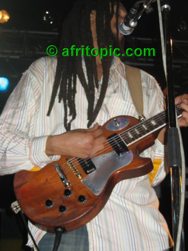 ../Images/AfricaFestival-27-28May05 178.jpg